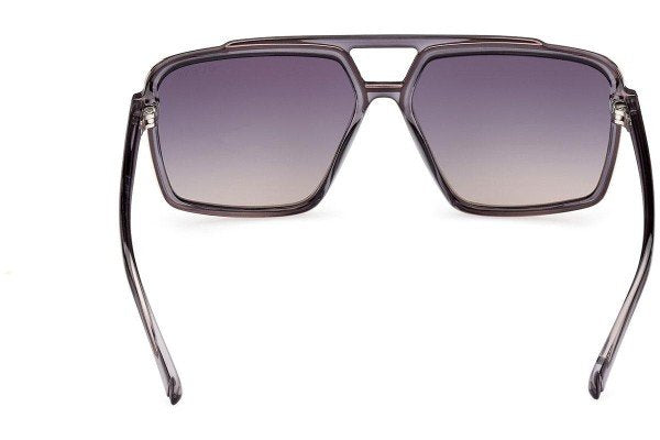 GUESS 00076 20B