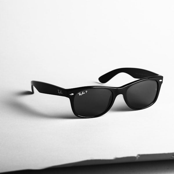 RAY-BAN 4395 6686/8F Güneş Gözlüğü
