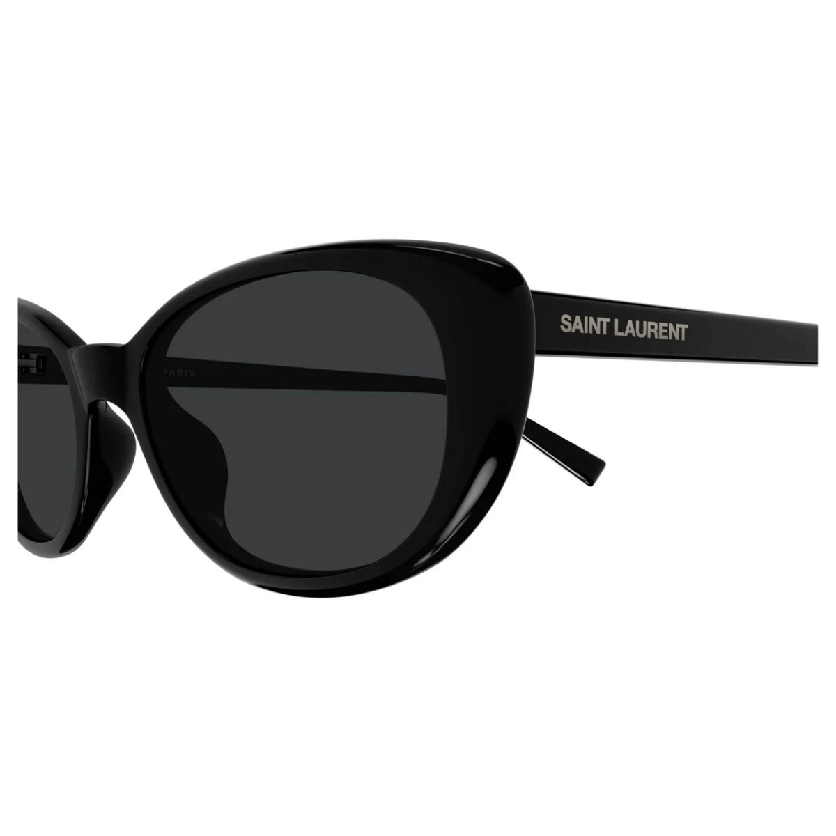 SAINT LAURENT 822 001
